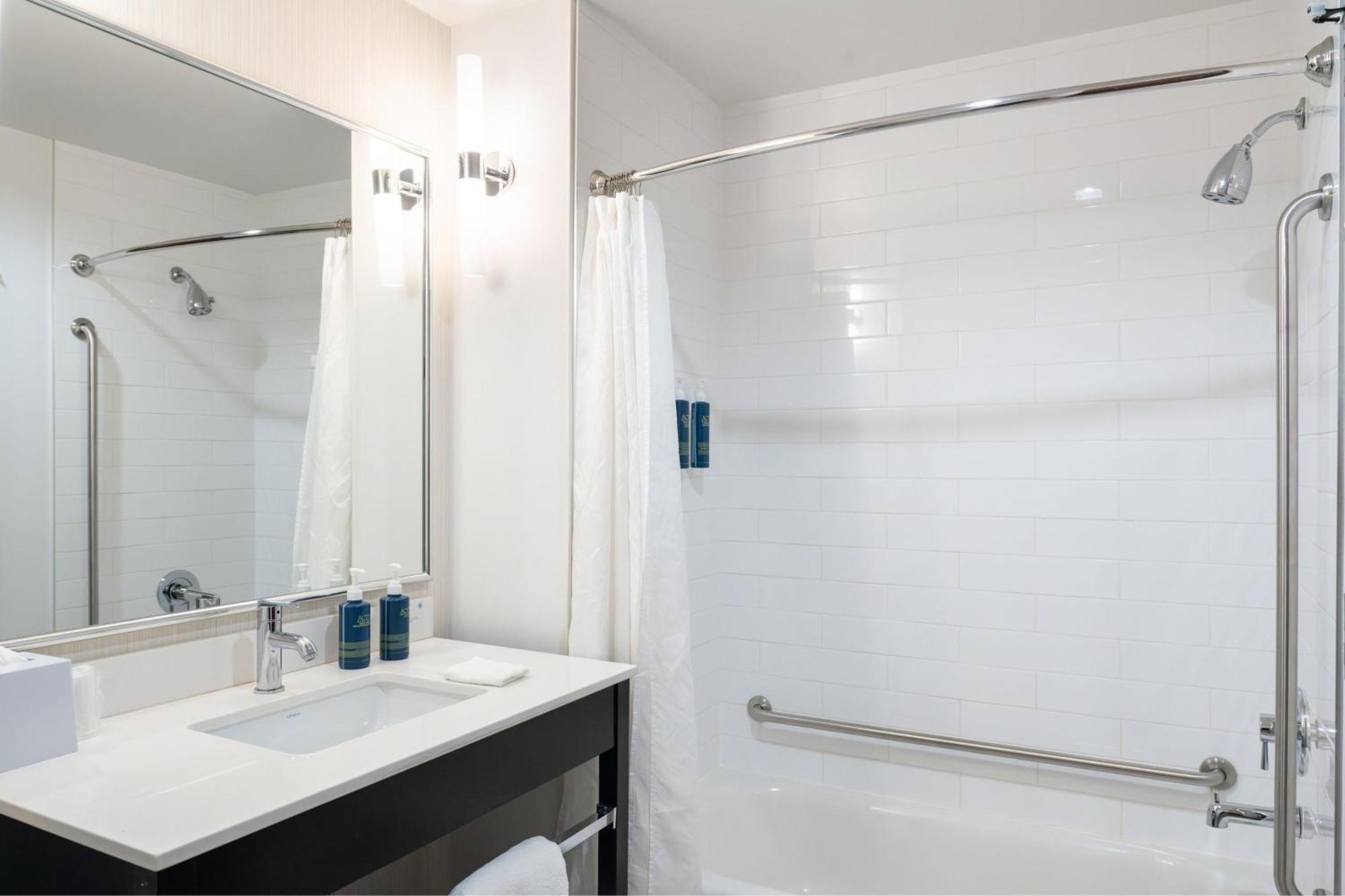 Four Points By Sheraton Edmonton International Airport Nisku Ngoại thất bức ảnh