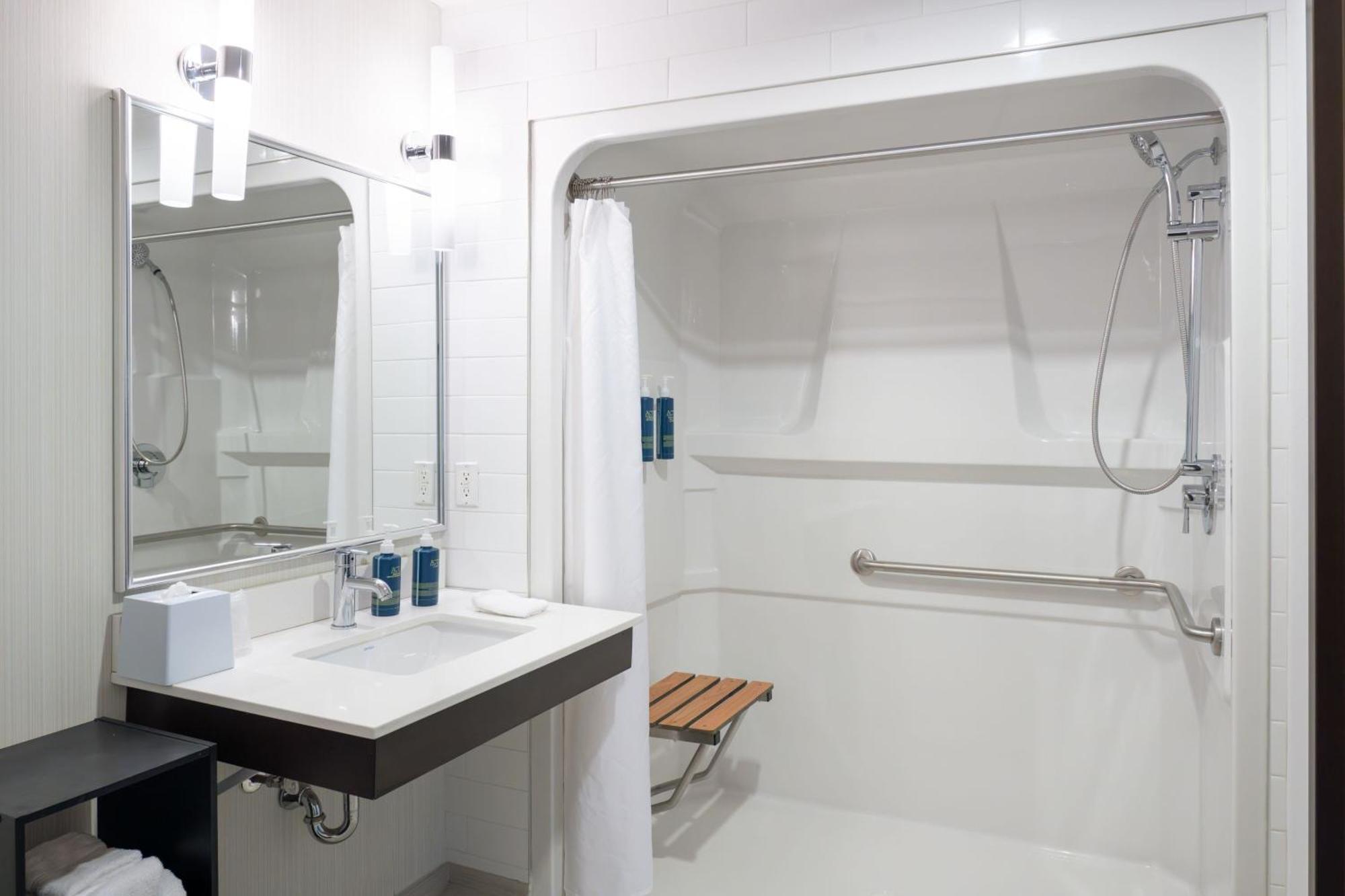Four Points By Sheraton Edmonton International Airport Nisku Ngoại thất bức ảnh